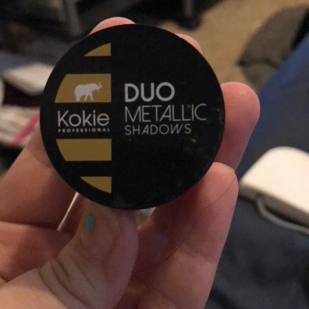 Koke duo metallic eyeshadow